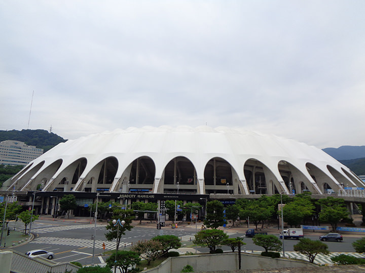 釜山亚运会主竞技场 韩国景点推荐 韩国旅游网 韩巢网