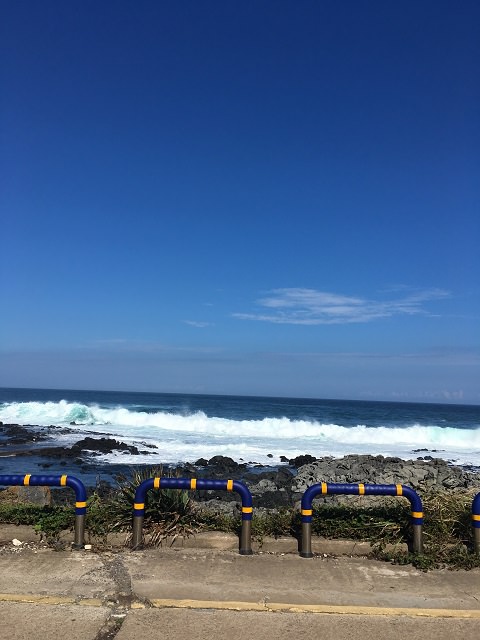 蓝色大海,白色浪花