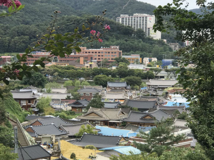从梧木台鸟瞰韩屋村