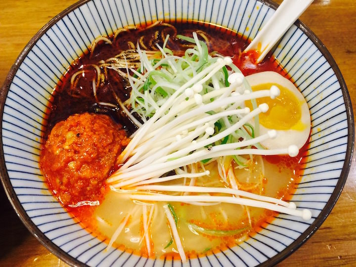 美味的酱油拉面