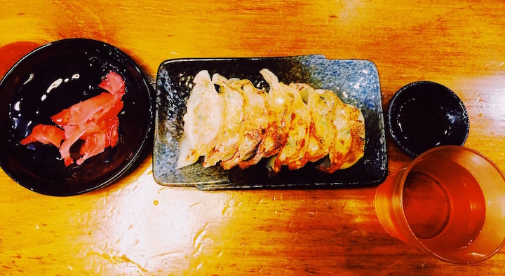 日本煎饺和泡菜