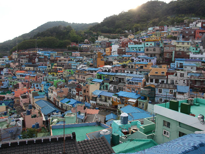 不同角度所呈现的不一样的壁画村