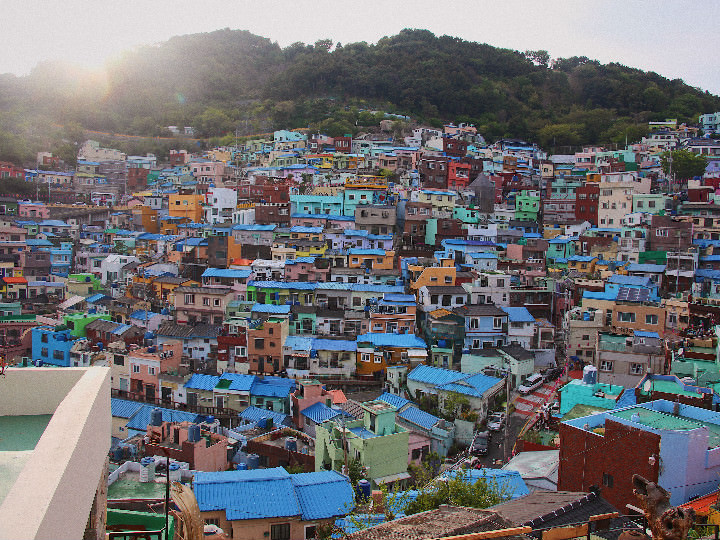 不同角度所呈现的不一样的壁画村