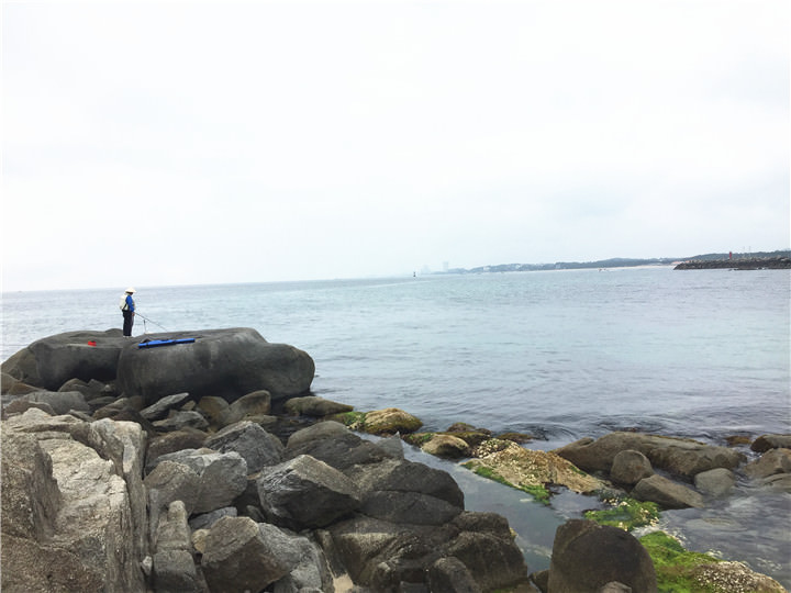 海边正在钓鱼阿揪西