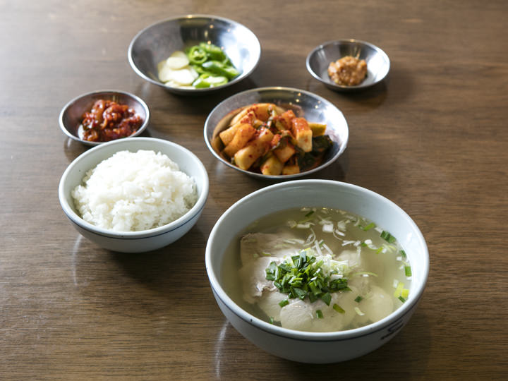 광화문국밥 식사 한 상