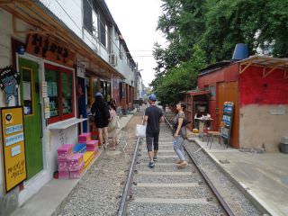 位于群山的“京岩洞 铁路村”