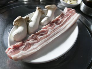 人气菜单“特五花肉”