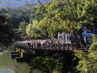 池边的“水边公园”    </br> ※照片提供: 釜山市釜山镇区厅文化观光科