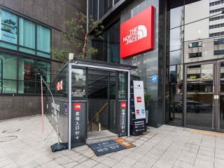 地下一层卖场入口