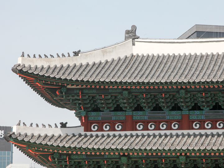 处处凝聚着工匠高超的传统工艺技术