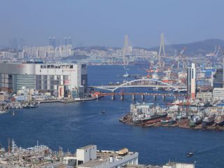 釜山港展望台能看到影岛大桥 ※照片提供：釜山市西区厅安全城市局创造城市科