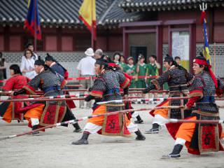 新丰楼前武术表演