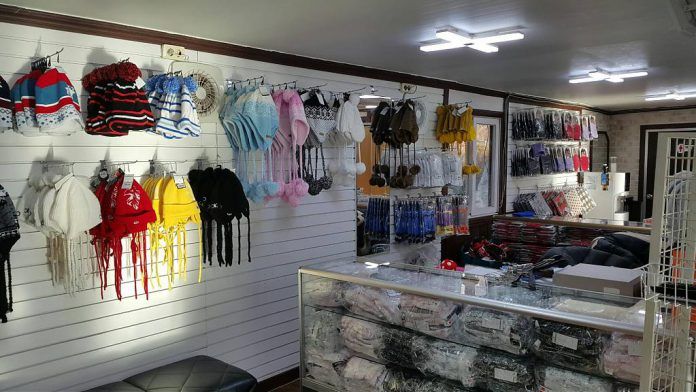 ▲韩国滑雪-洪川大明滑雪装备租卖区。(图/High One官网)