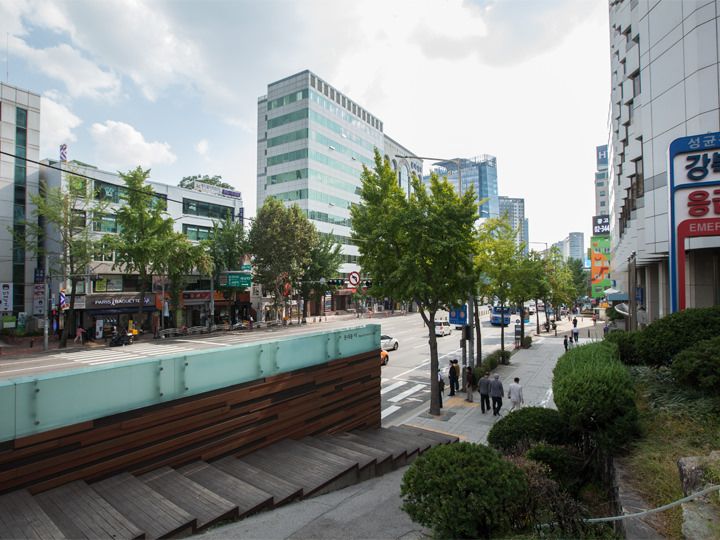 地铁5号线西大门站附近的西大门“敦义门”,目前只留下了纪念物。