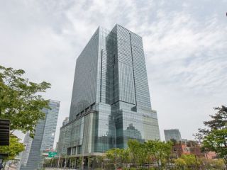 HYBE娱乐公司的大楼