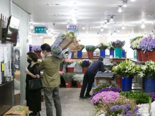 许多人都会过来大批购买