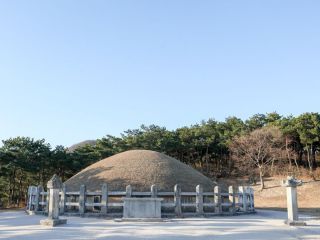 庆州金庾信将军墓