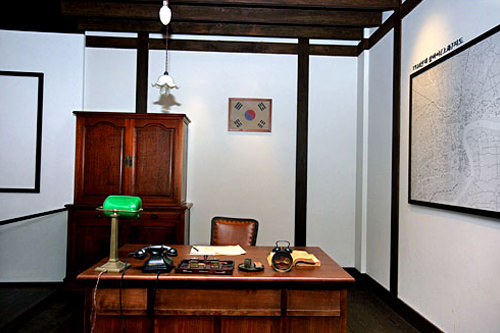 再现撰写自传的房间