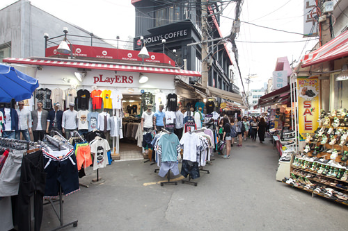 梨大服装小店
女孩的最爱饰品,总有一款你喜欢的设计