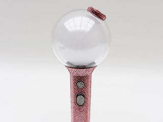 阿米棒(防弹少年团应援棒)</br>※照片提供：Glowe