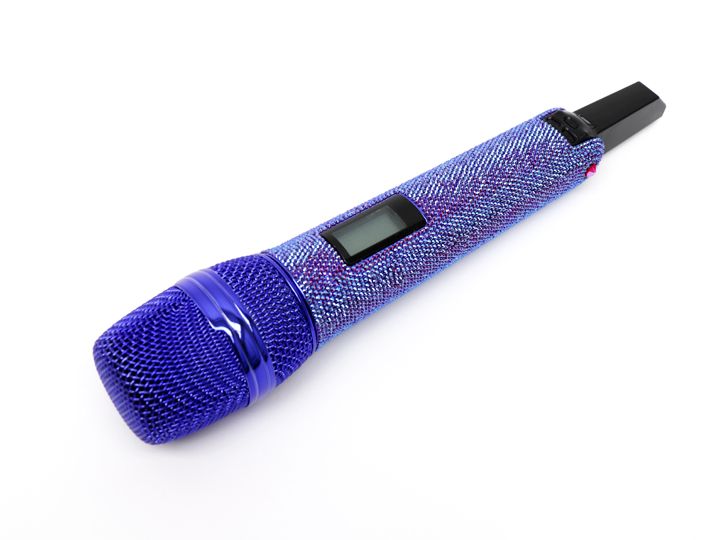 防弹少年团成员JungKook的麦克风※照片提供:Glowe