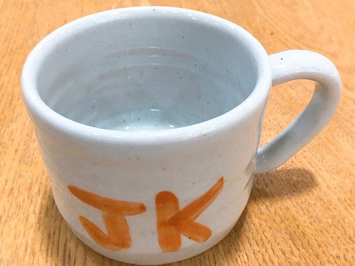 JIN(金硕珍)制作的陶艺品为拉胚成型(把手为手捏)※照片提供:吉祥陶艺