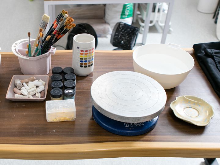 为陶瓷上色使用的材料