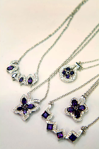 10~15万韩元的饰品也是热门商品