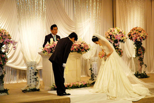 不经监护人的同意而自主结婚的权利