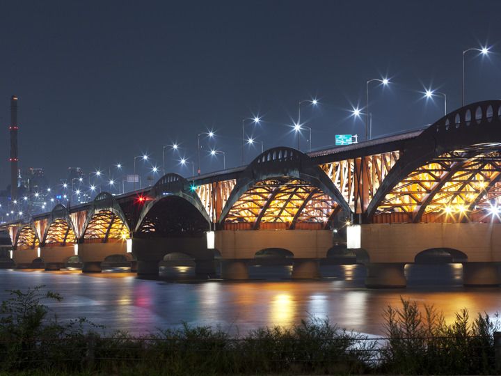 可以欣赏城山大桥夜景的望远汉江公园
站点编号:17