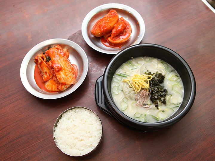 雪浓汤
初入口时较为清淡,回味起来浓郁绵长
100g:70kcal / 1人份:420kcal