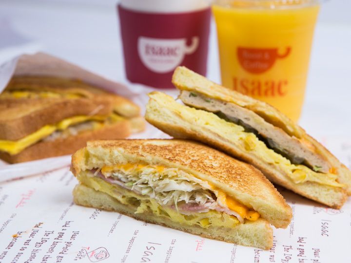 吐司
做起来方便美味,且易携带
1人份:381kcal