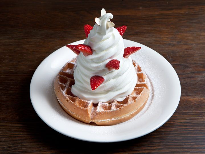 华夫饼
糖和奶油的双重热量攻击
100g:444kcal / 1人份:444kcal