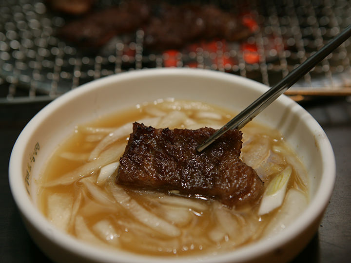 豚豚村炭烤排骨 韩国美食 韩国旅游网 韩巢网 豚豚村炭烤排骨 韩国美食 韩国旅游网 韩巢网