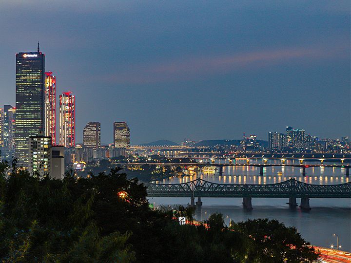 龙凤亭近邻公园