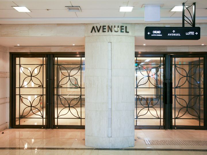 位于明洞地下购物中心的入口