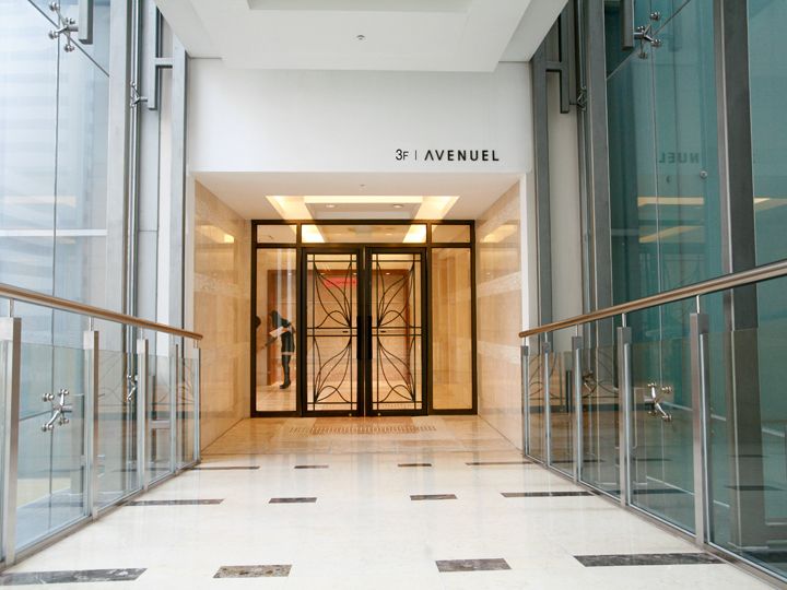 3层与乐天百货相连