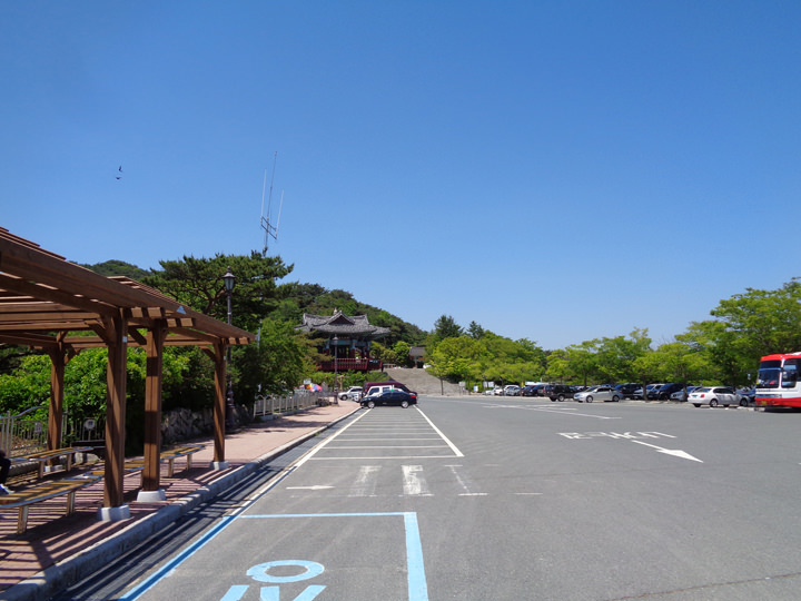 石窟庵的停车场