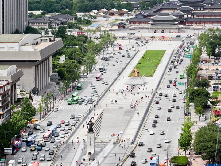 2009年8月~2020年11月光化门广场的样子