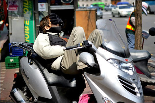 宿醉后痛苦的早上