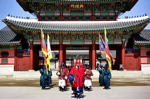 王宫守门将交接仪式 韩国景点推荐 韩国旅游网 韩巢网 王宫守门将交接仪式 韩国景点推荐 韩国旅游网 韩巢网