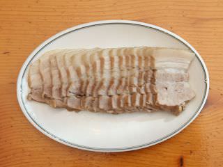 定食中包含的白切肉