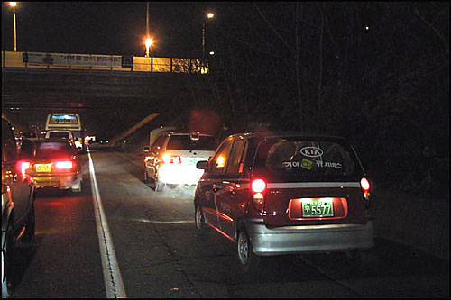 连休前一天晚上8点从汉南大桥出发!第一个目的地上8km之外的服务区