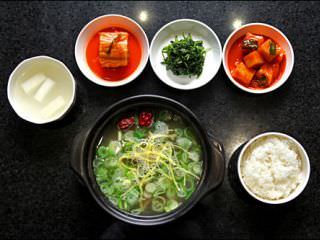 招牌料理“排骨汤”