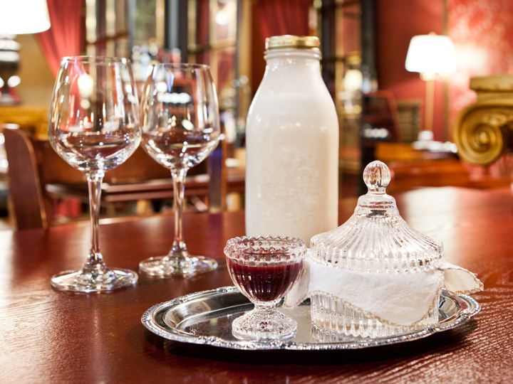 加入乳清奶酪制作的奶酪马格利米酒