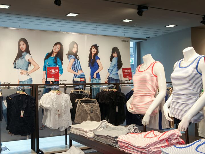 少女时代不仅歌声动人,而且造型时尚
※现在的代言人换成了f(x)