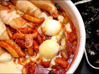 韩国特色炒年糕，挑战超辣口味！