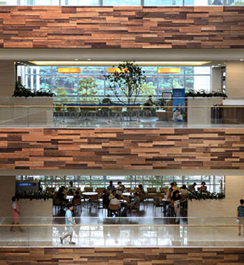 干净明亮的医院内部