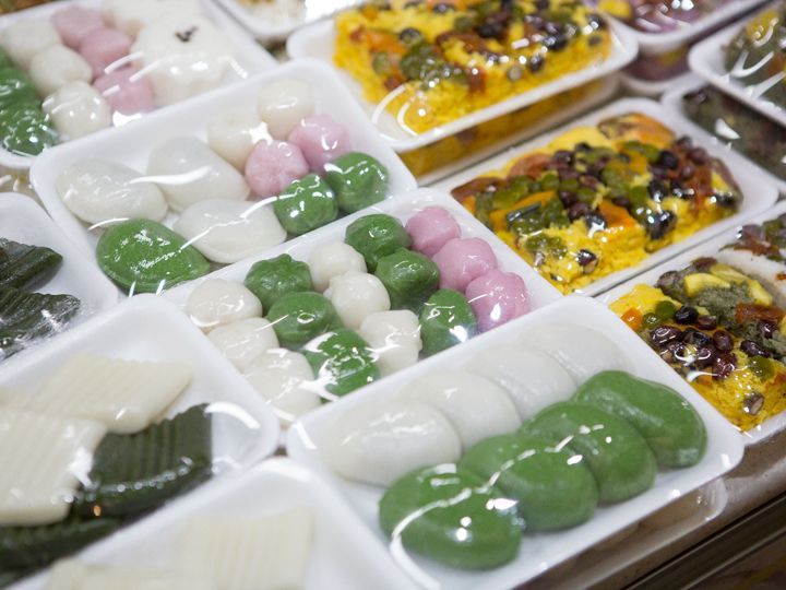 不少人也会选择在年糕店购买松饼