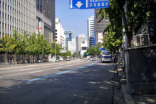 中秋期间突然变得空荡荡的市中心